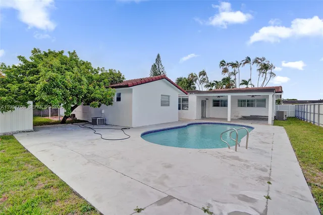 $3,899 | 5750 Northwest 111th Street, Hialeah, FL 33012