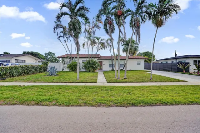 $3,899 | 5750 Northwest 111th Street, Hialeah, FL 33012