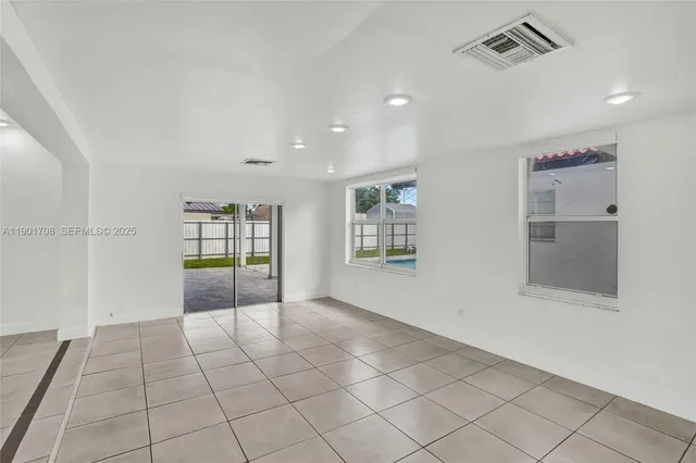 $3,899 | 5750 Northwest 111th Street, Hialeah, FL 33012