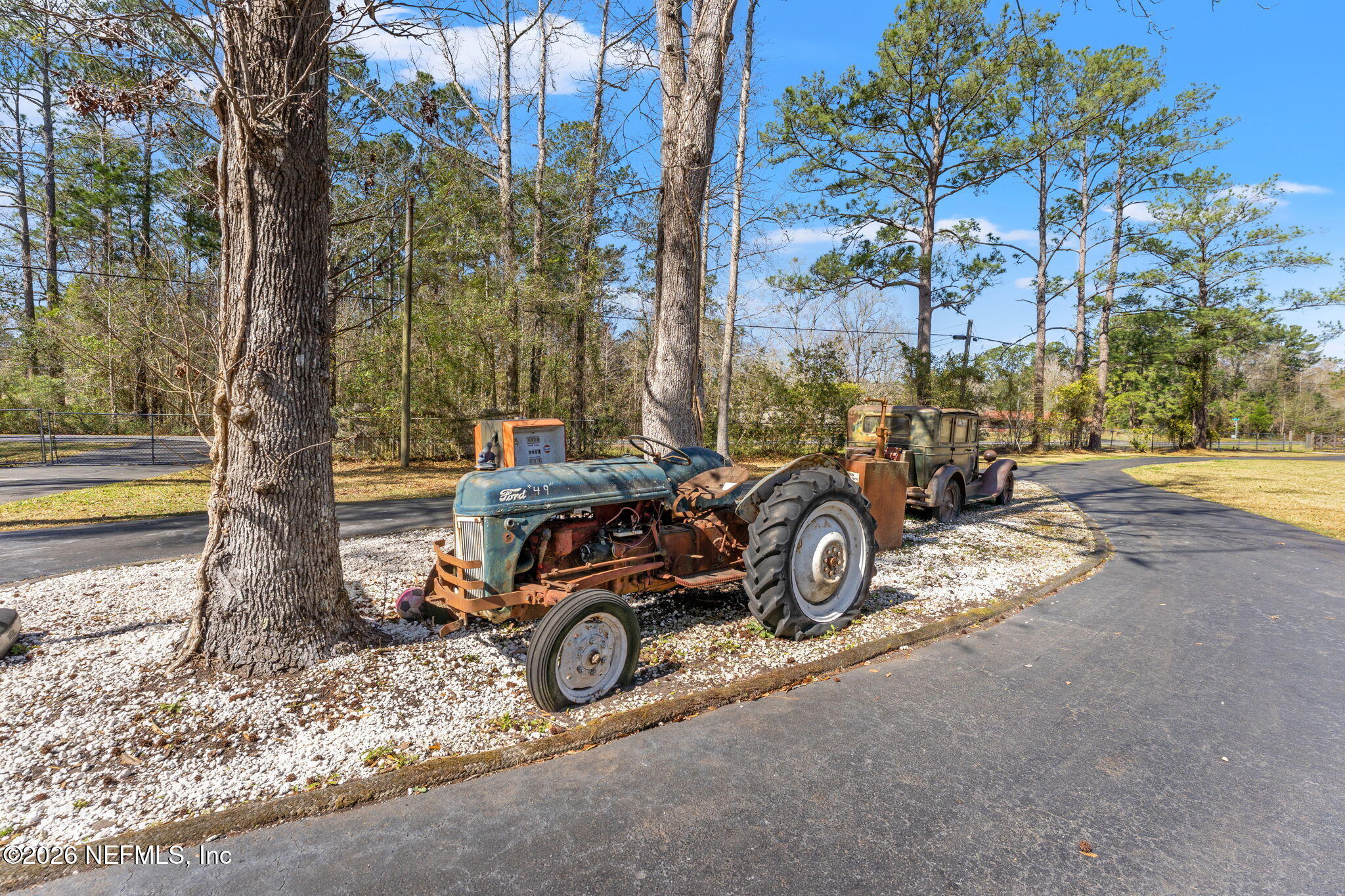 540176 Lem Turner Road Callahan, FL 32011 - Photo 33 of 36 Driveway