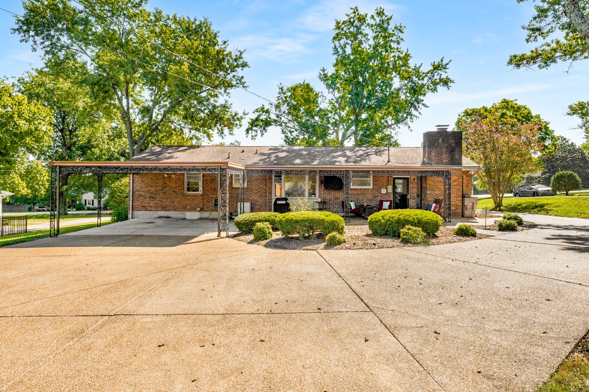 5123 Regent Drive Nashville, TN 37220 - Photo 22 of 29 front view of a house with a small yard