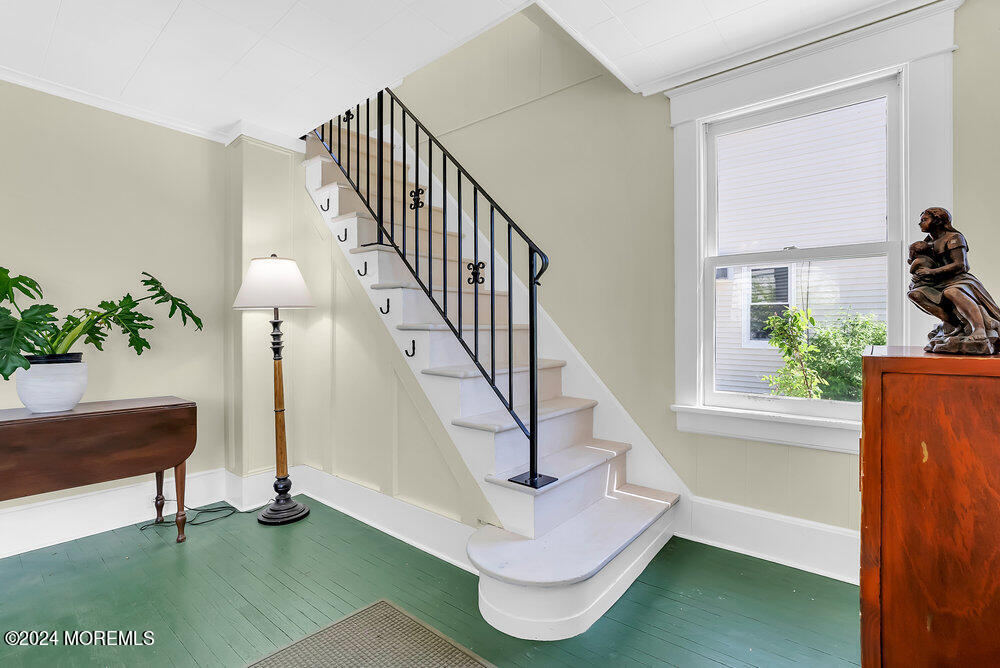 66 Carpenter Street Red Bank, NJ 07701 - Photo 6 of 35 010_mjb04345
