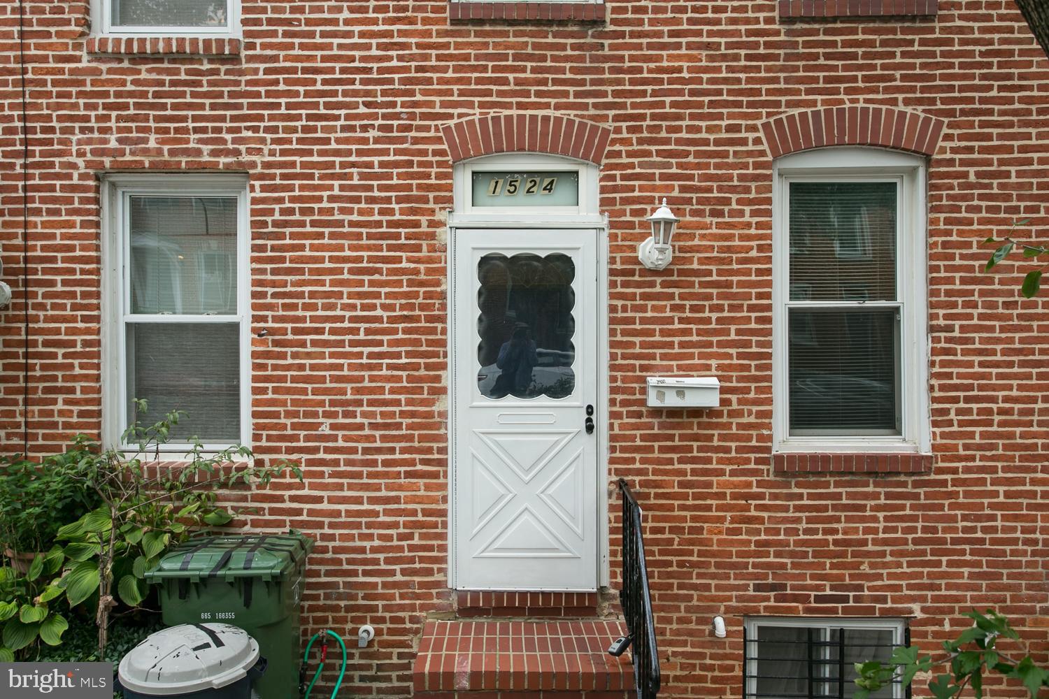 1524 Byrd Street Baltimore, MD 21230 - Photo 3 of 30 Welcome Home !