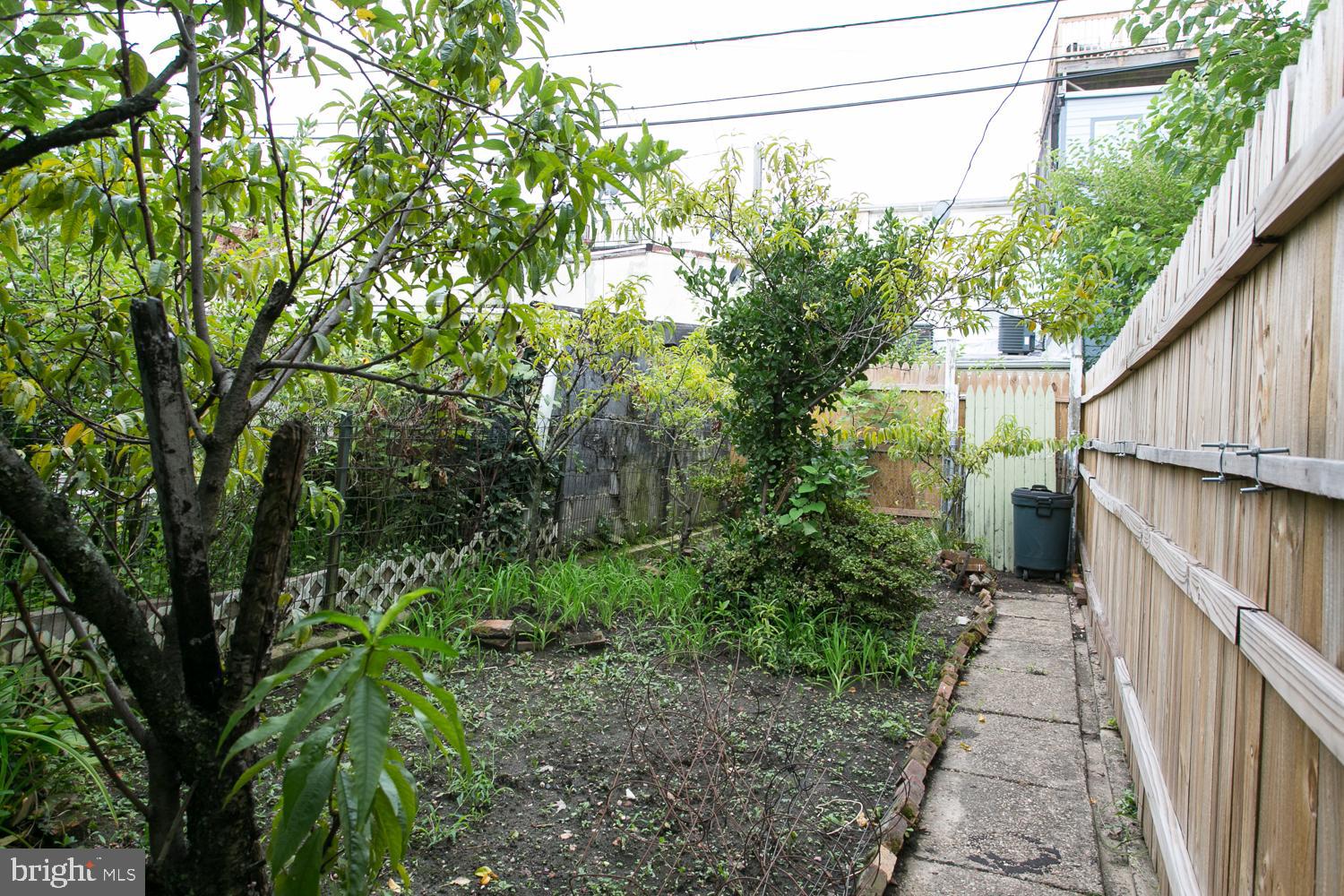 1524 Byrd Street Baltimore, MD 21230 - Photo 27 of 30 Partially fenced