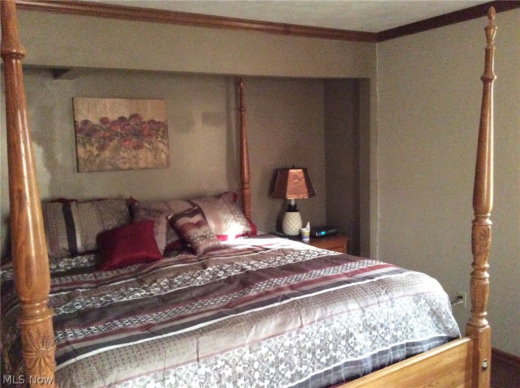 5745 Clingan Road Struthers, OH 44471 - Photo 7 of 10 Master Bedroom ....