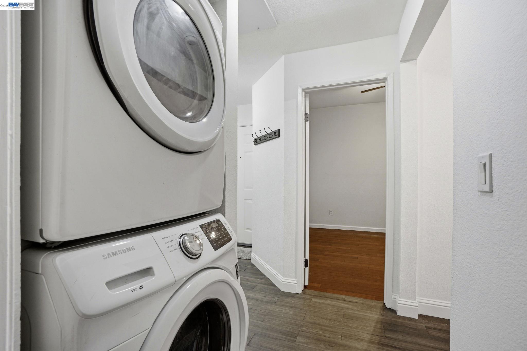 1405 Forest Run Hercules, CA 94547 - Photo 24 of 26 a view of washer and dryer