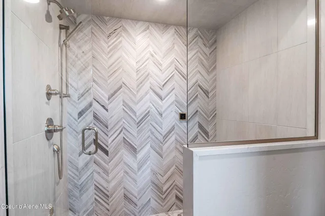 $2,590,000 | 42 Olaf Court, Sandpoint, ID 83864