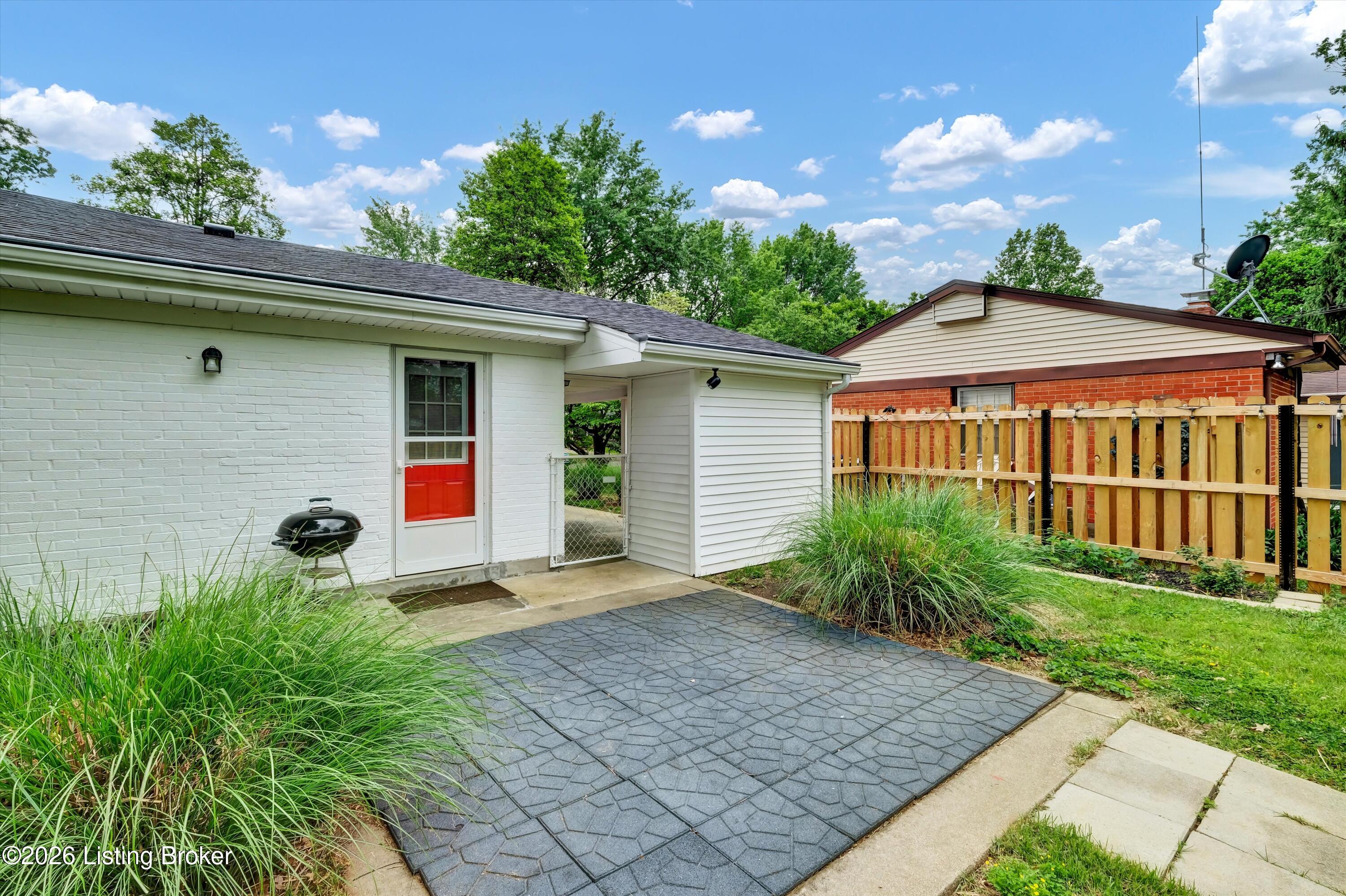 3031 Nepperhan Road Louisville, KY 40220 - Photo 27 of 36 Rear Patio