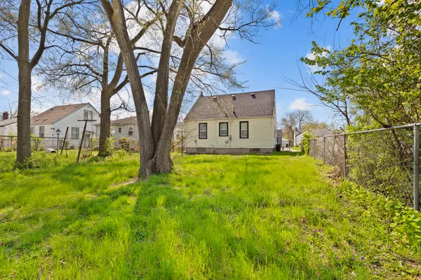 $115,000 | 19990 Pinehurst Street, Detroit, MI 48221