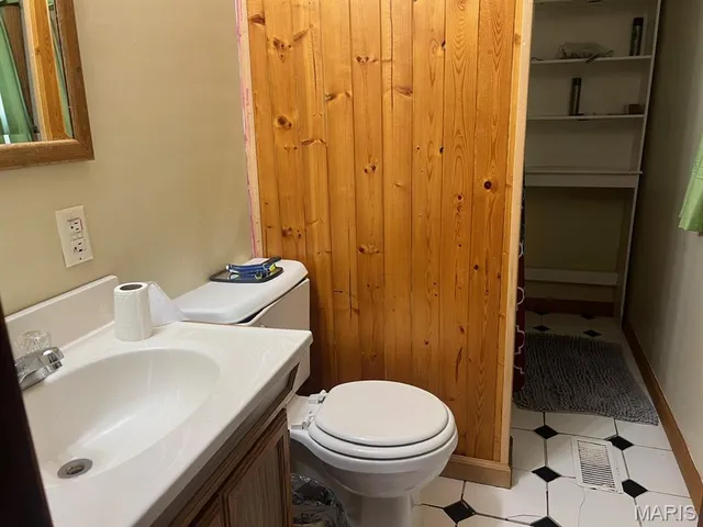 $160,000 | 125 East Johnson Street, Vandalia, IL 62471