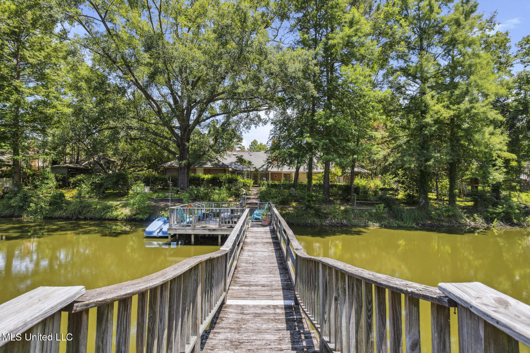 127 Winged Foot Circle Jackson, MS 39211 - Photo 39 of 59 127 Winged Foot Circle-31