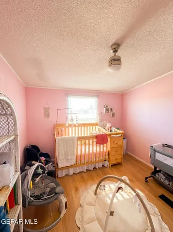 a view of a livingroom with furniture