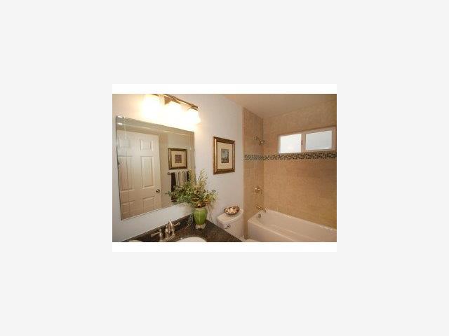 7530 Bollinger Road, Unit QUIET END Cupertino, CA 95014 - Photo 5 of 9 Gallery Image 5