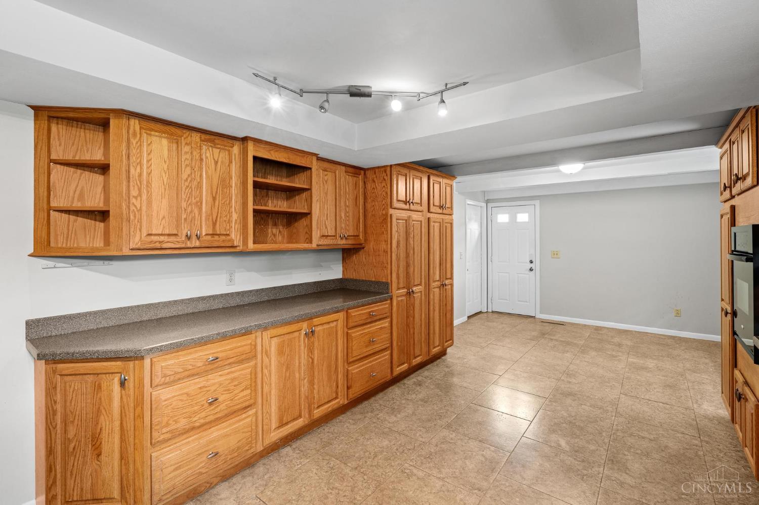 205 Tuxworth Road Centerville, OH 45458 - Photo 16 of 46 Gallery Image 16
