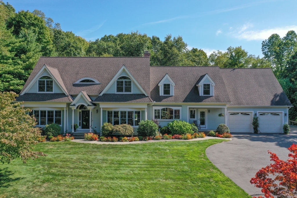 7 Western View Road Holyoke, MA 01040 - Photo 1 of 42