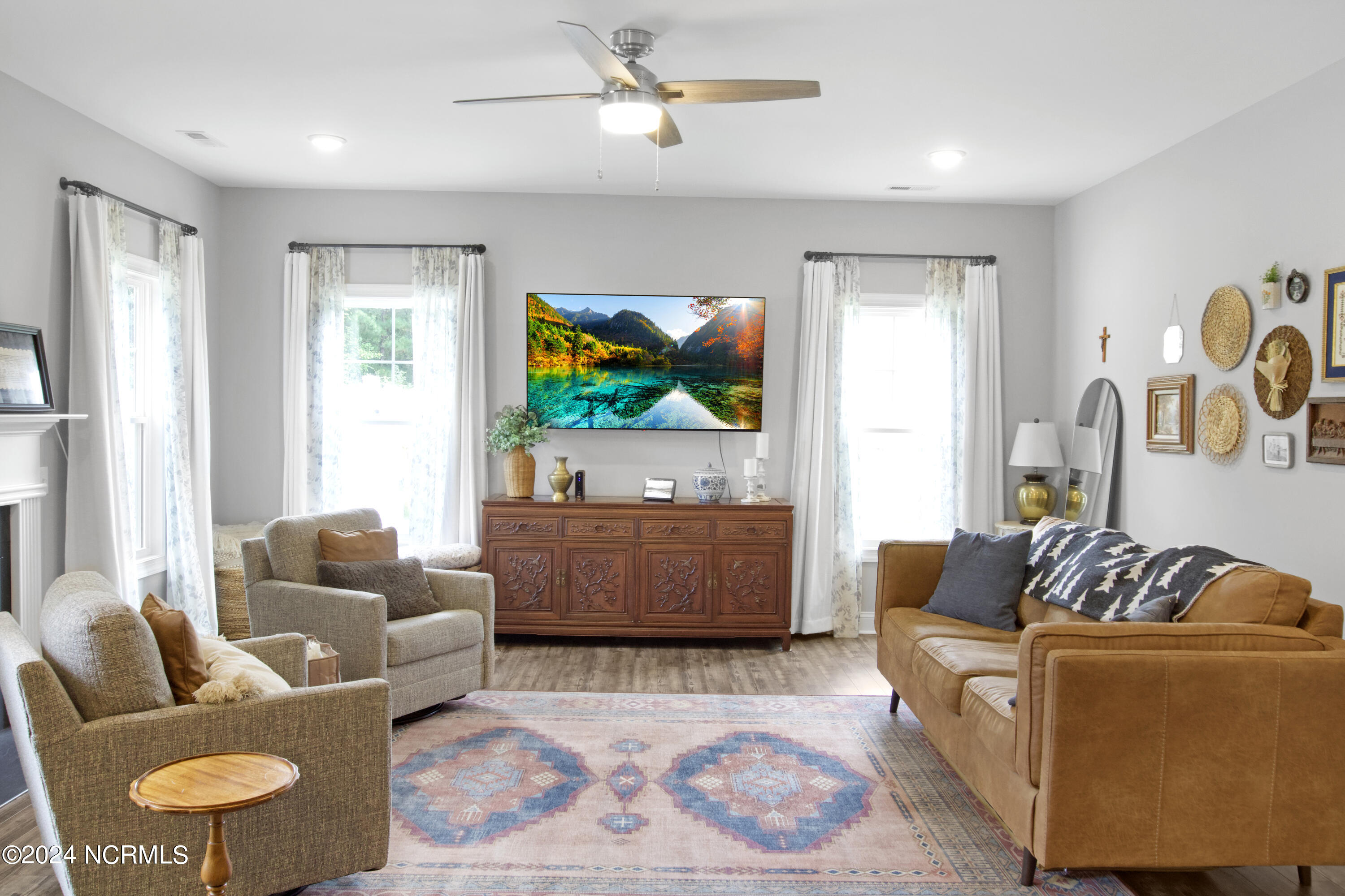 101 Ridge View Drive Jacksonville, NC 28540 - Photo 15 of 53 Living Room