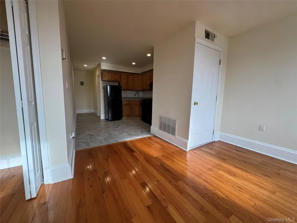 $1,850 | 284 Main Street, Unit 2D, Beacon, NY 12508
