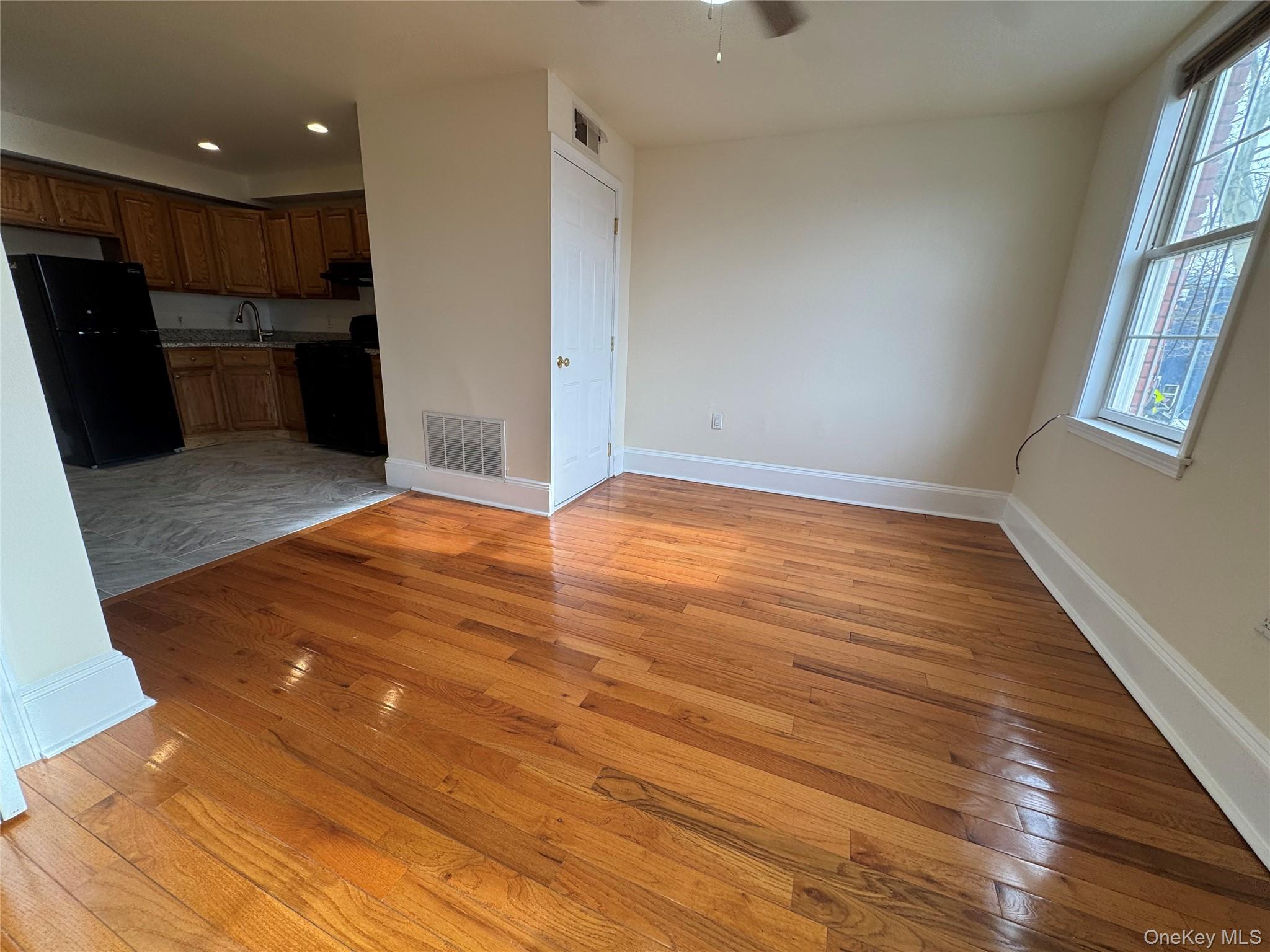 284 Main Street, Unit 2D Beacon, NY 12508 - Photo 5 of 9