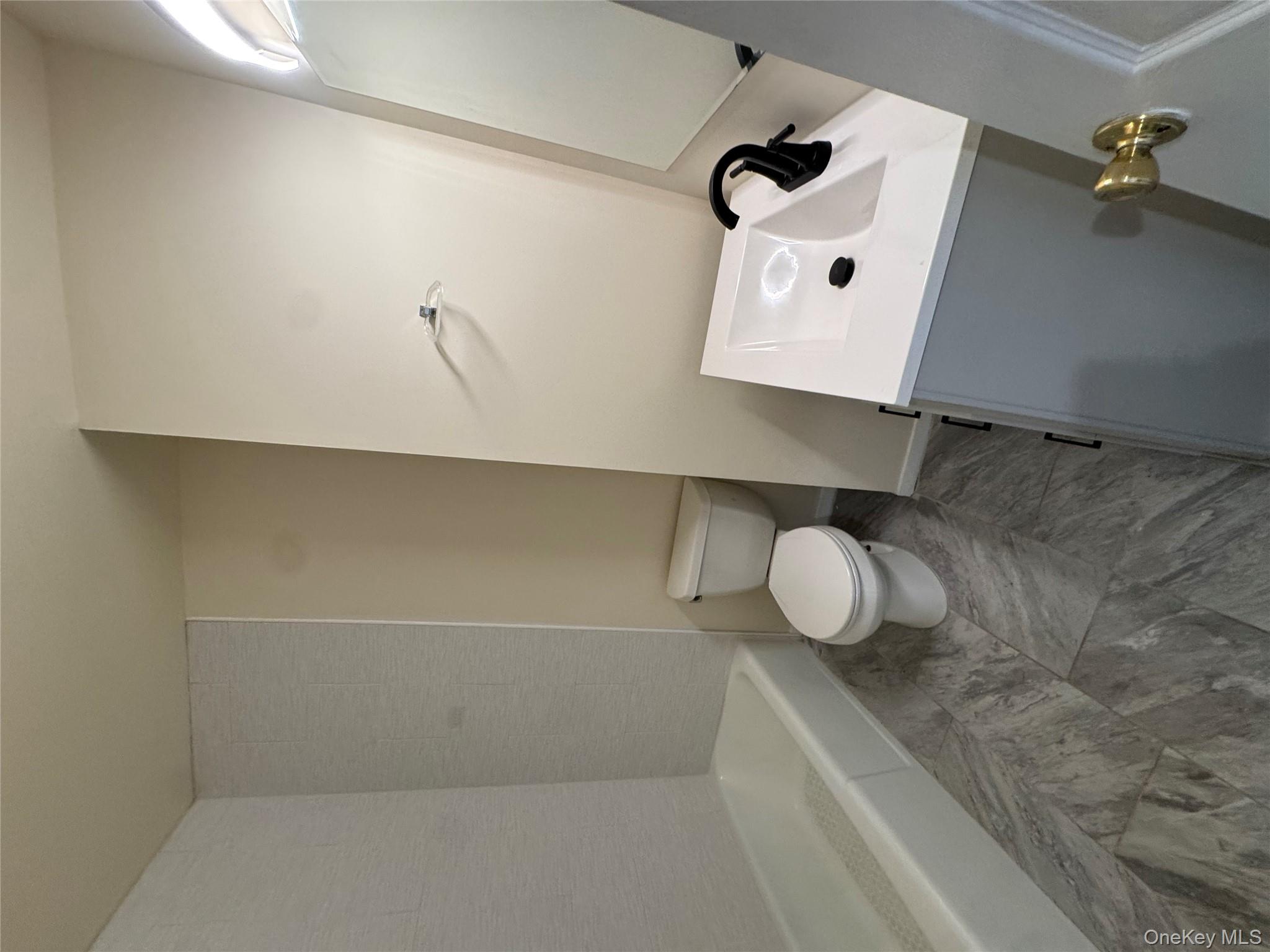 284 Main Street, Unit 2D Beacon, NY 12508 - Photo 8 of 9