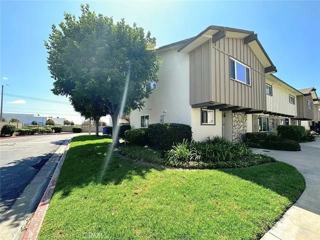 $3,660 | 11115 Slater Avenue, Unit A, Fountain Valley, CA 92708