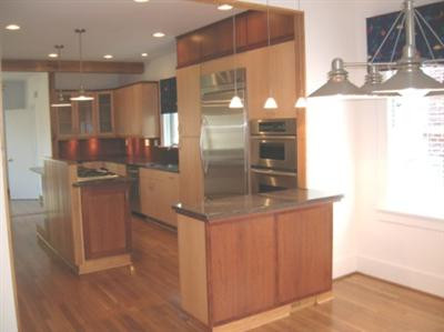 All the kitchen (and bathrooms)have cust