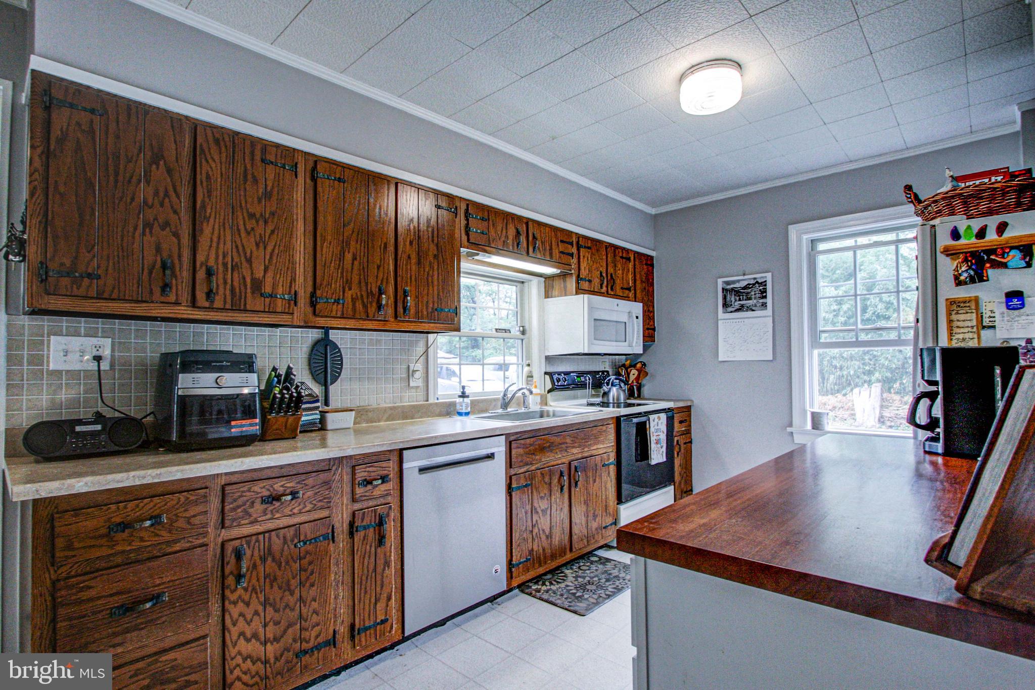 929 Kulp Road Perkiomenville, PA 18074 - Photo 11 of 43 Gallery Image 11