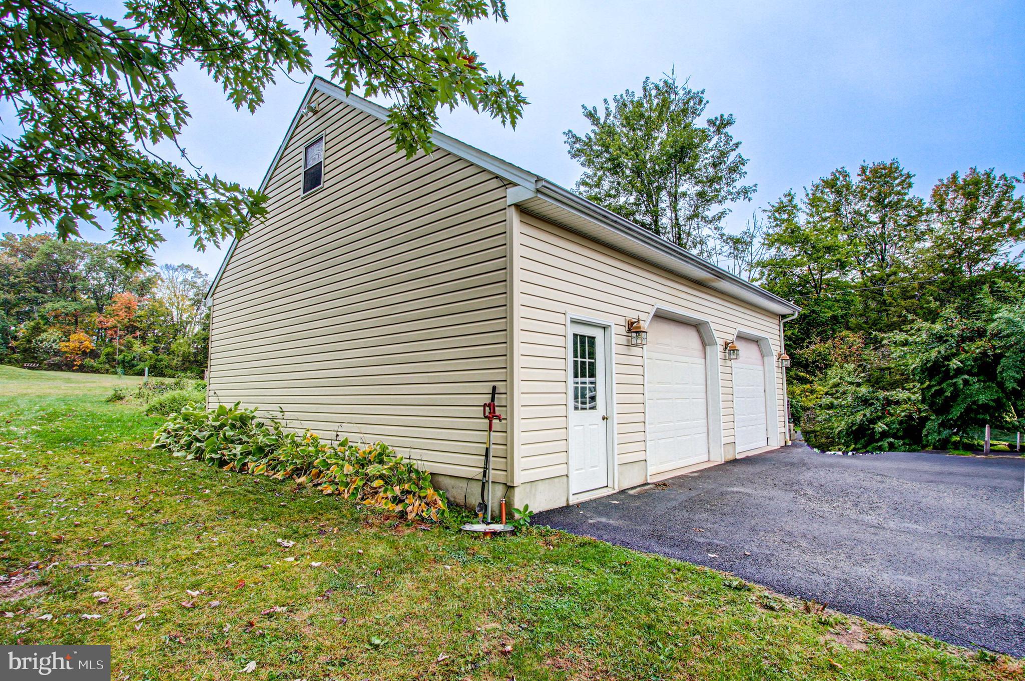 929 Kulp Road Perkiomenville, PA 18074 - Photo 3 of 43 Gallery Image 3