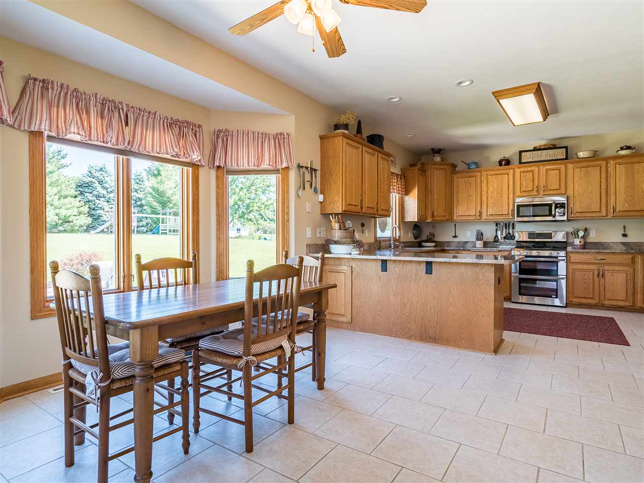 4324 Ridgeview Lane Byron, IL 61010 - Photo 8 of 25 Gallery Image 8