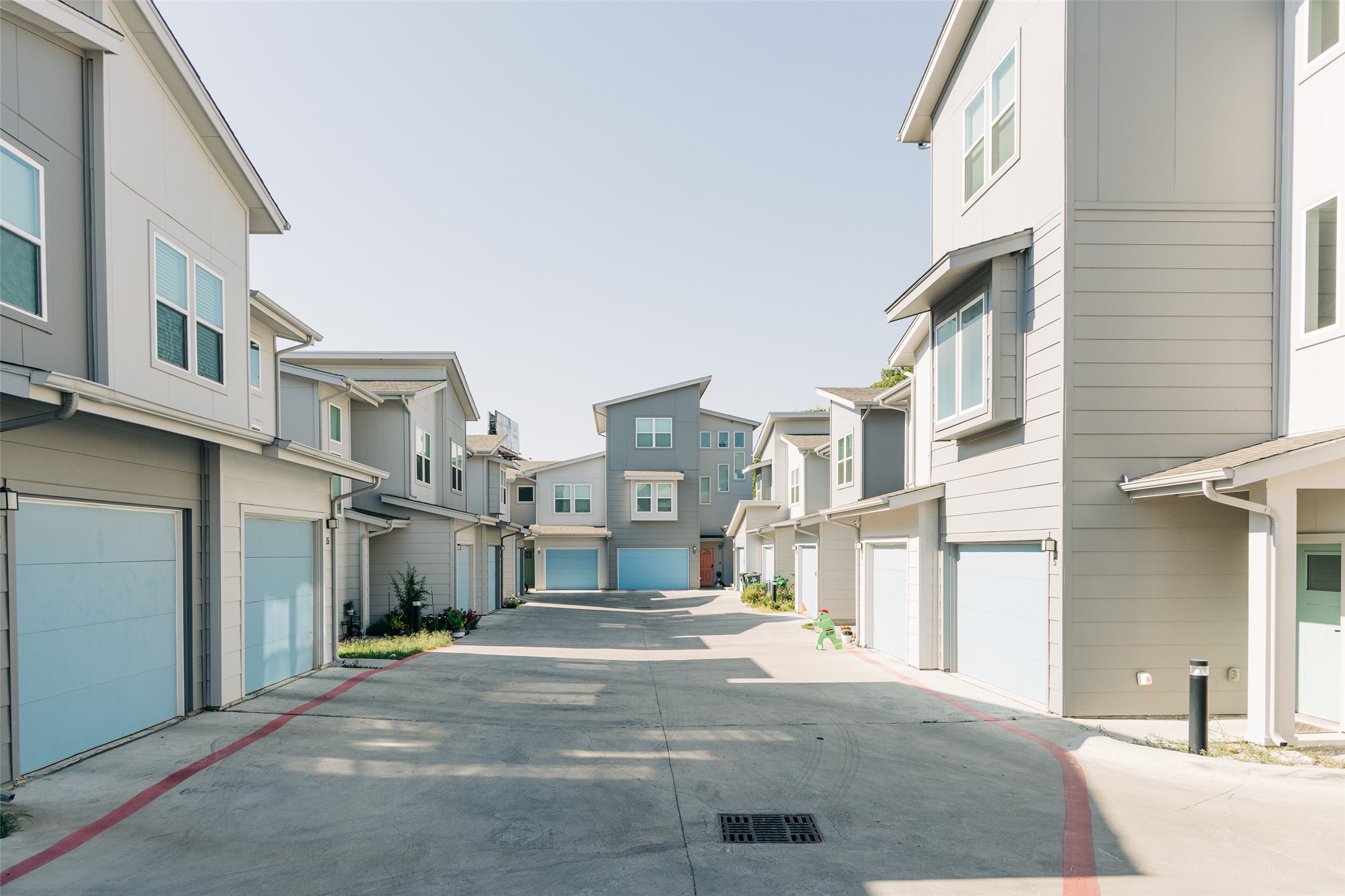 12500 Lamppost Lane, Unit 17 Austin, TX 78727 - Photo 19 of 19 a view of a street with buildings