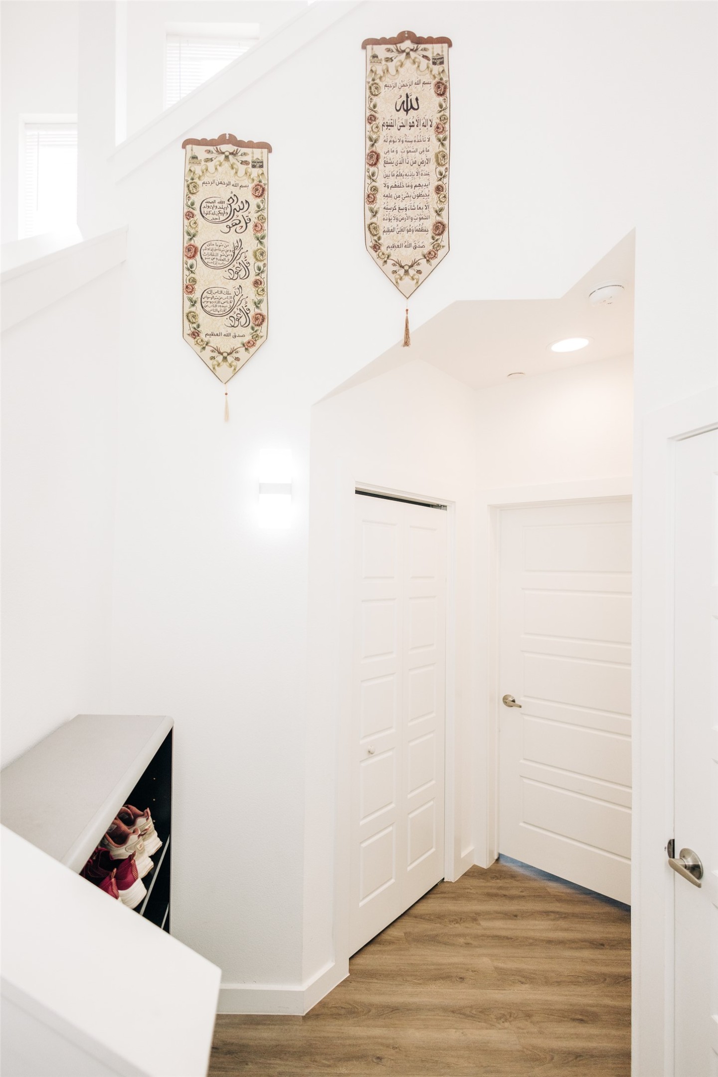 12500 Lamppost Lane, Unit 17 Austin, TX 78727 - Photo 2 of 19 a view of small space with wooden floor
