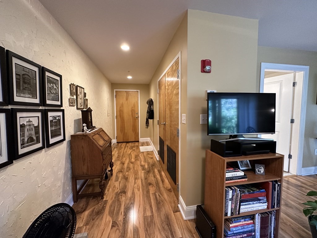 25 Alpine Street, Unit 8 Boston, MA 02136 - Photo 13 of 31 Gallery Image 13