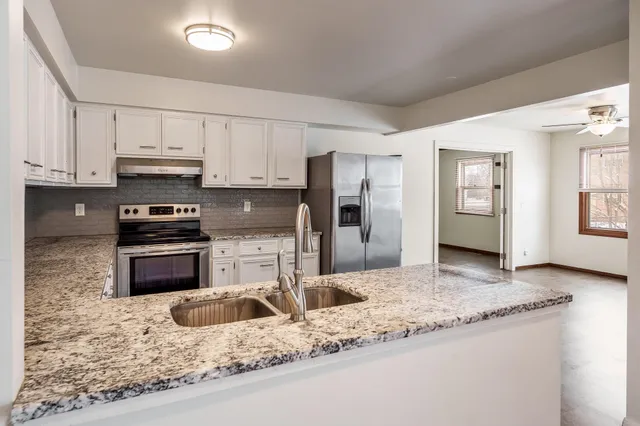 $245,000 | 346 Whittemore Drive, South Beloit, IL 61080