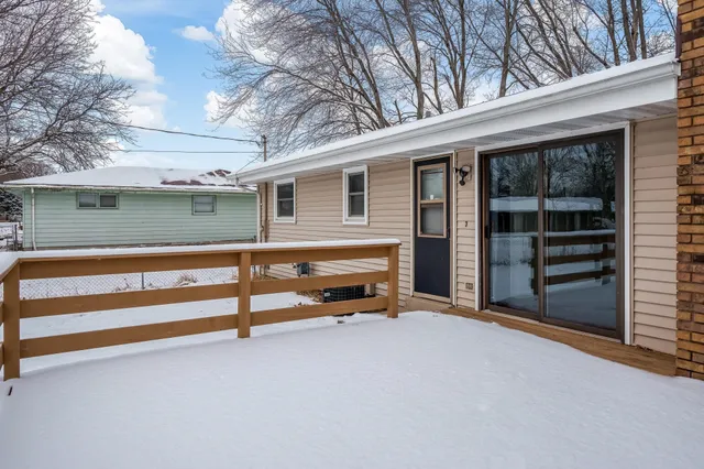 $245,000 | 346 Whittemore Drive, South Beloit, IL 61080