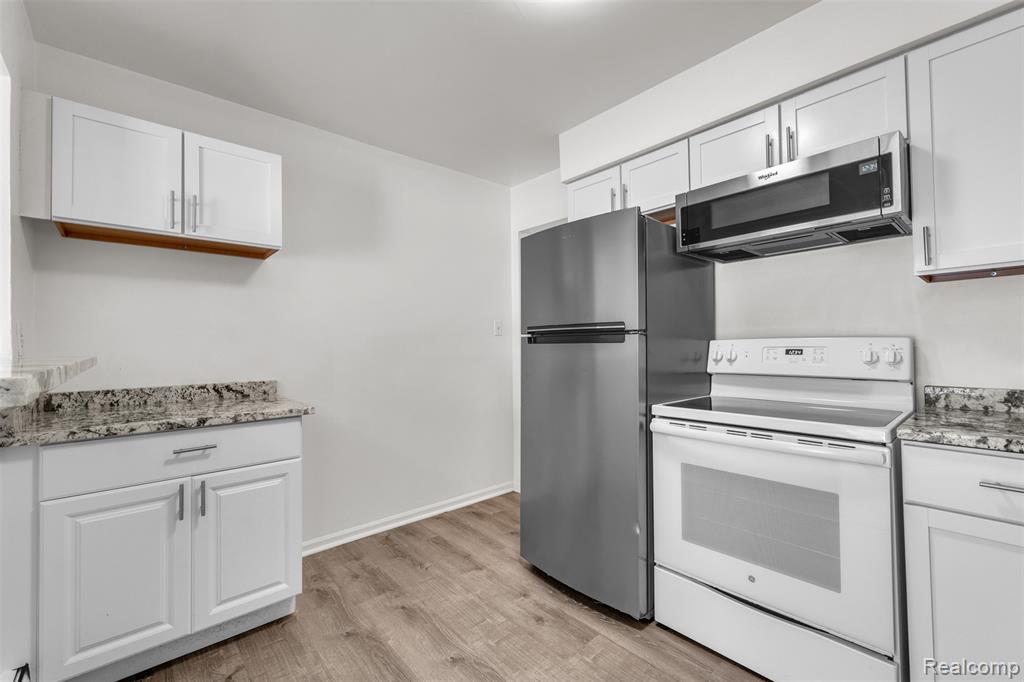 4113 Telegraph Road, Unit A214 Bloomfield Hills, MI 48302 - Photo 17 of 30