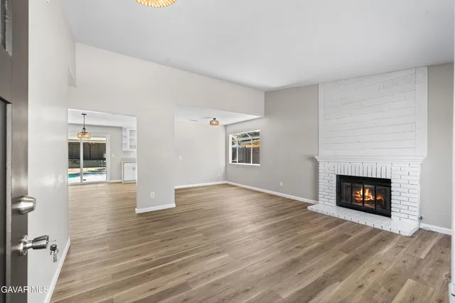 $489,999 | 1050 Landsford Street, Lancaster, CA 93535