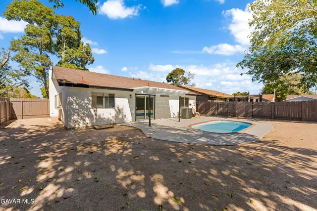 $489,999 | 1050 Landsford Street, Lancaster, CA 93535