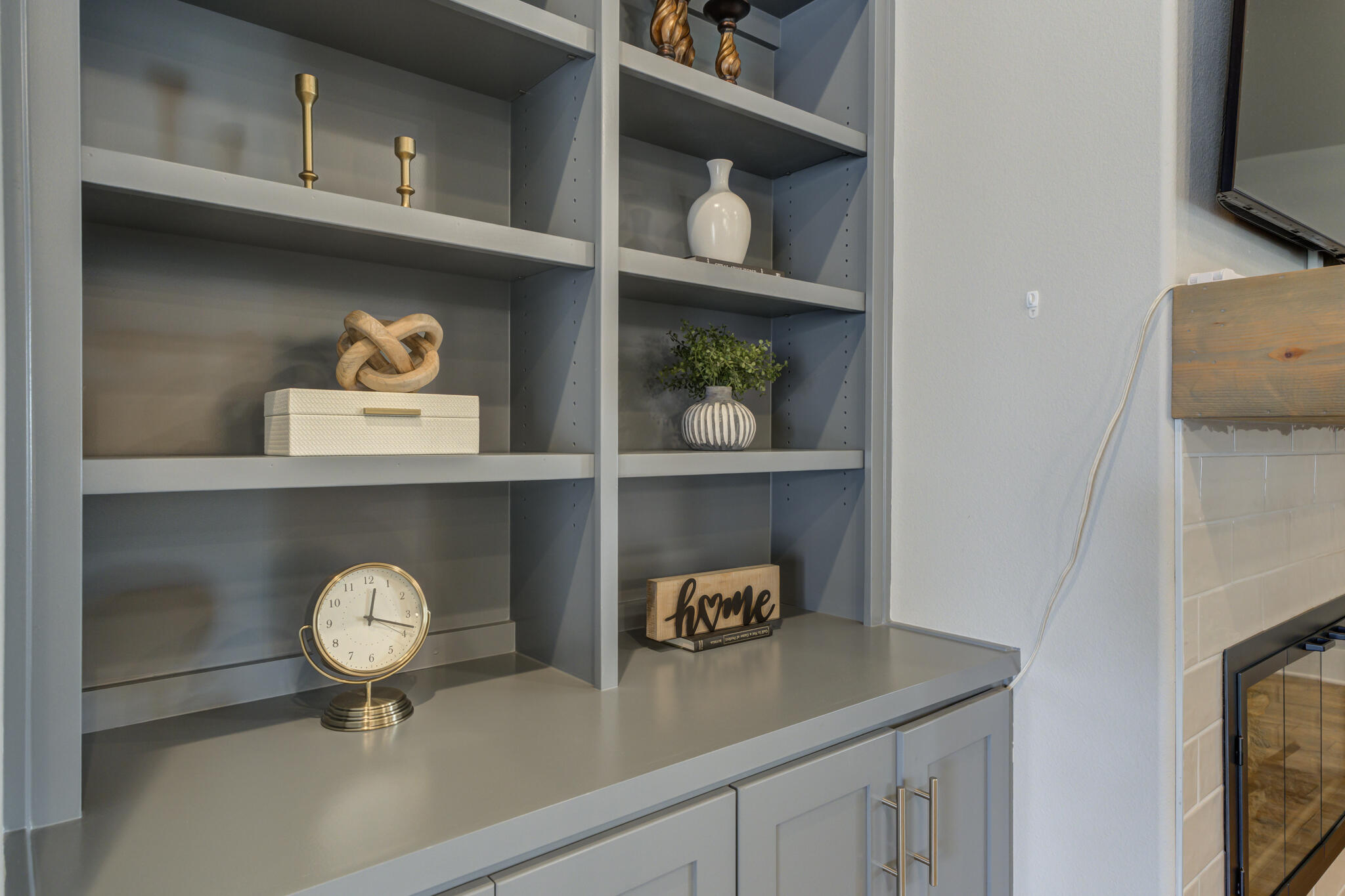 3918 137th Street Lubbock, TX 79423 - Photo 27 of 64 3918-137th-St_Lubbock-TX_28_Living-Room