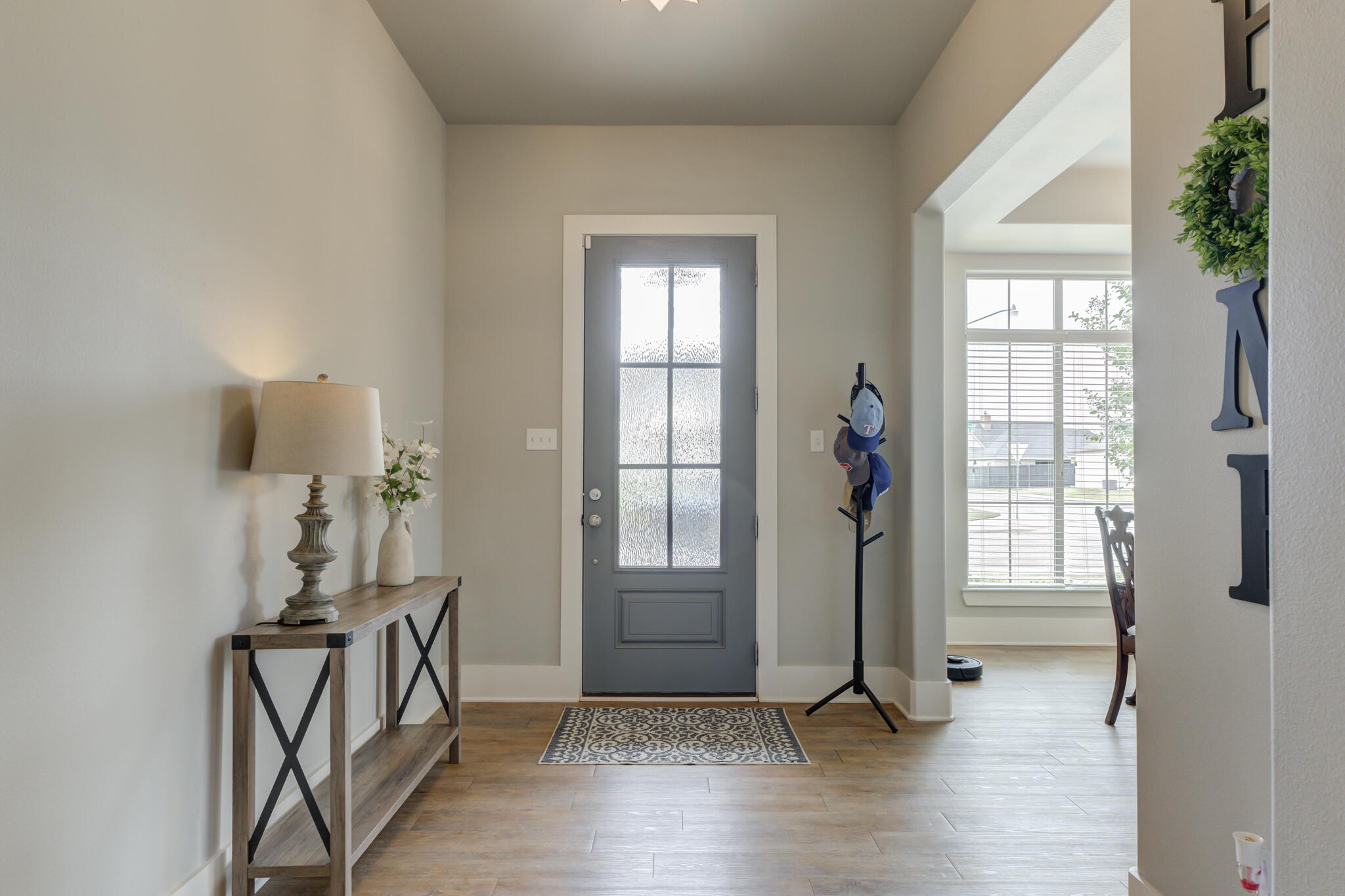 3918 137th Street Lubbock, TX 79423 - Photo 5 of 64 3918-137th-St_Lubbock-TX_5_Entryway