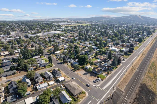 $189,950 | 2101 East Illinois Avenue, Spokane, WA 99207