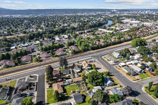 $189,950 | 2101 East Illinois Avenue, Spokane, WA 99207
