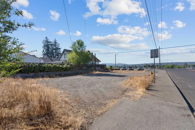 $189,950 | 2101 East Illinois Avenue, Spokane, WA 99207