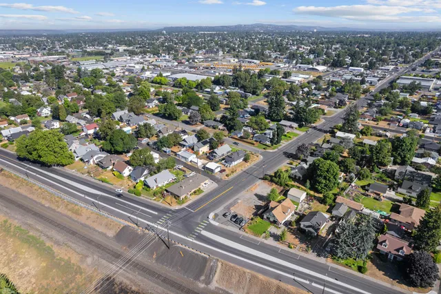 $189,950 | 2101 East Illinois Avenue, Spokane, WA 99207