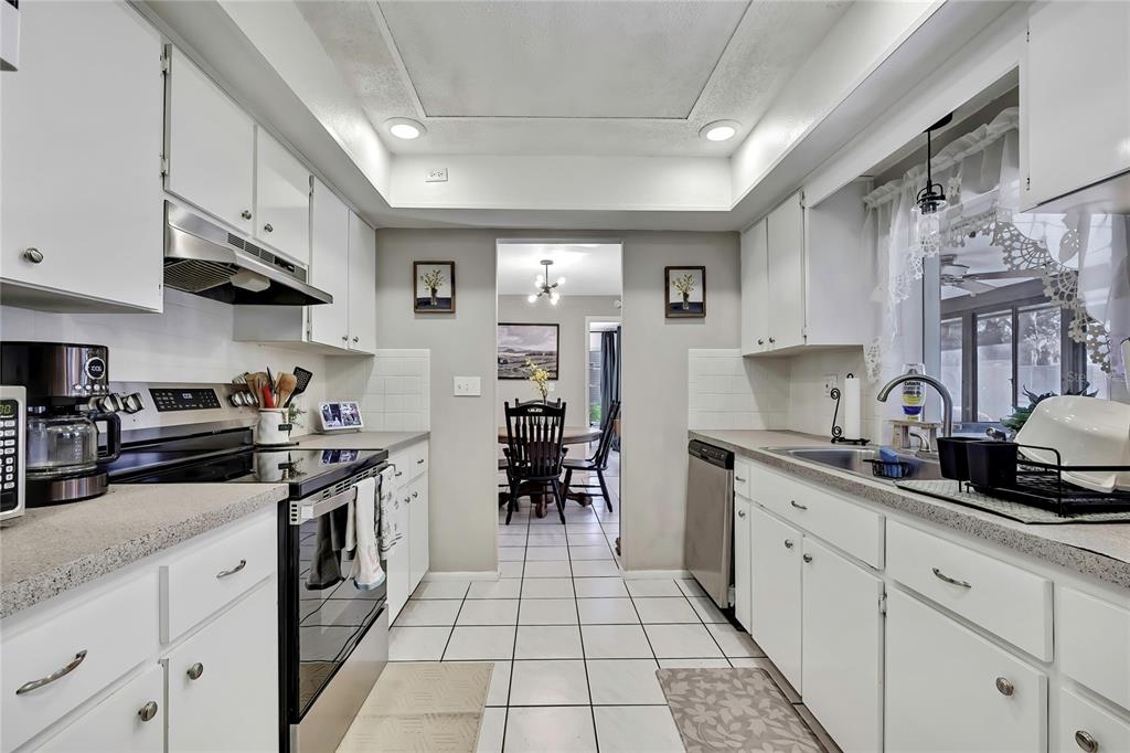 2274 Danforth Road Spring Hill, FL 34608 - Photo 11 of 48