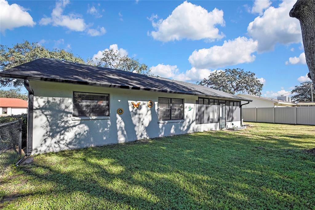 2274 Danforth Road Spring Hill, FL 34608 - Photo 32 of 48