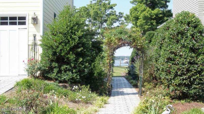 570 Jamaka Road Washington, NC 27889 - Photo 32 of 36 Professionally Landscaped