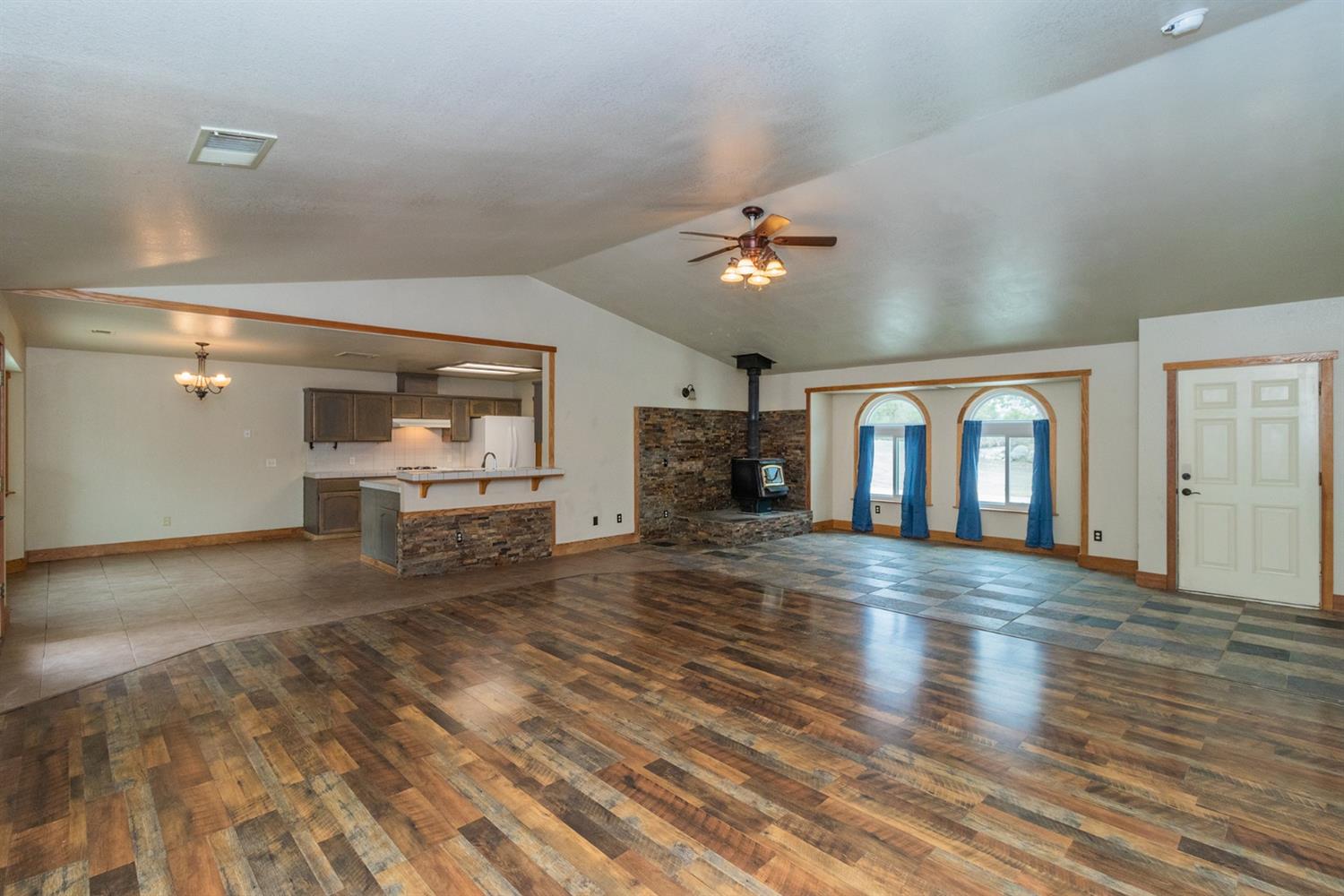 29360 Auberry Road Prather, CA 93651 - Photo 2 of 33 Gallery Image 2