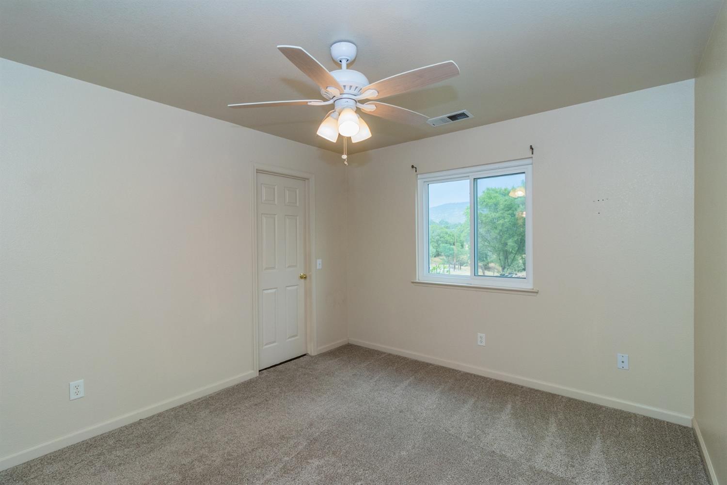 29360 Auberry Road Prather, CA 93651 - Photo 13 of 33 Gallery Image 13