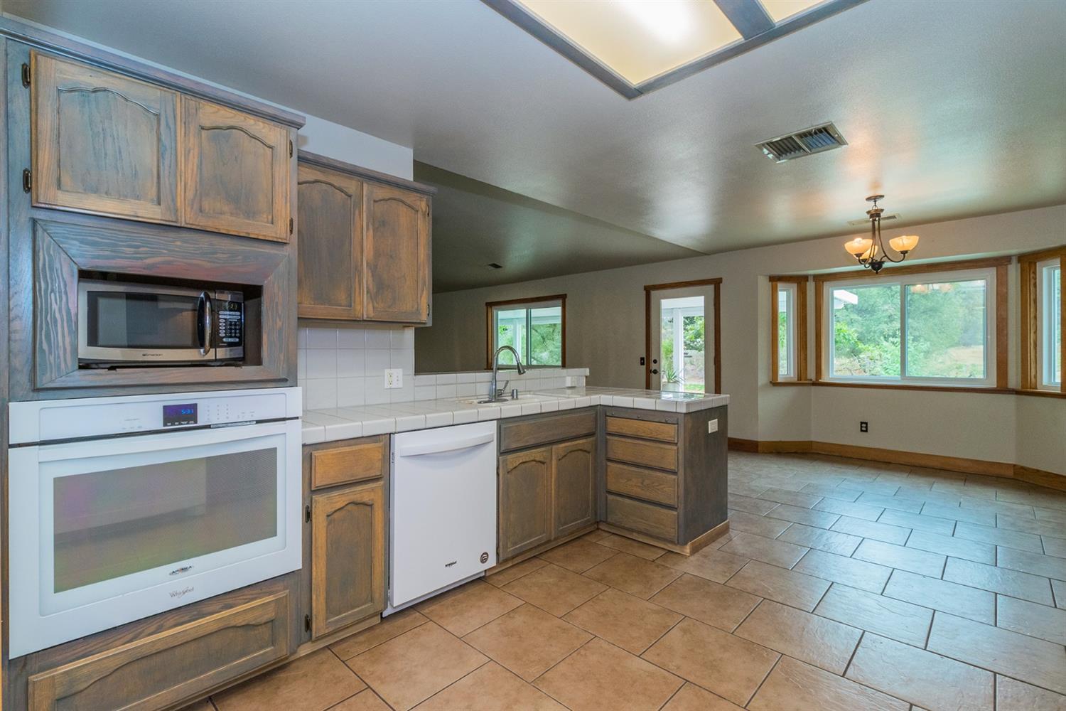 29360 Auberry Road Prather, CA 93651 - Photo 8 of 33 Gallery Image 8