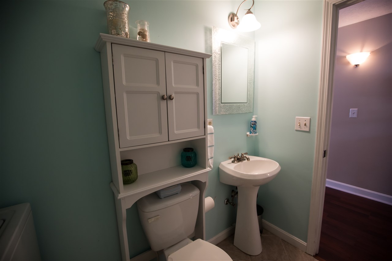 1035 South Mammoth Road, Unit 5 Manchester, NH 03109 - Photo 9 of 19
