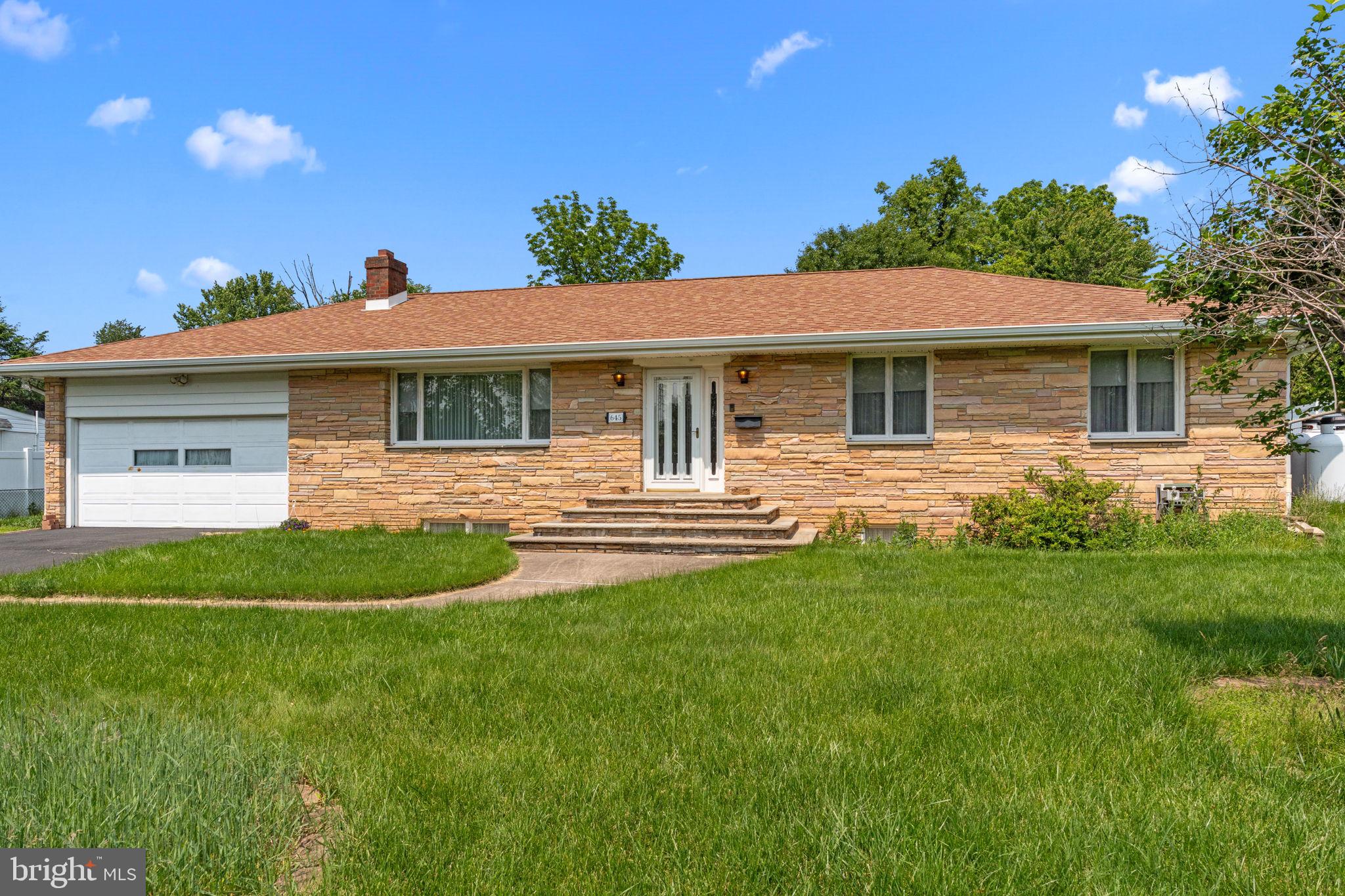 645 Lily Road Warminster, PA 18974 - Photo 1 of 34 Gallery Image 1